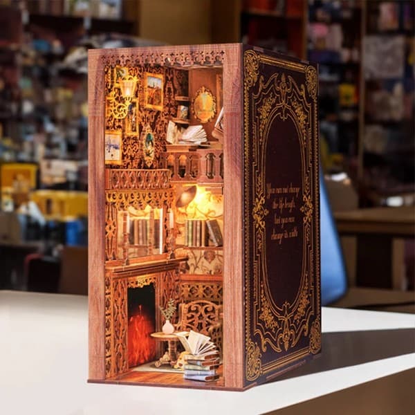 بوک نوک Eternal Bookstore — تصویر ۲