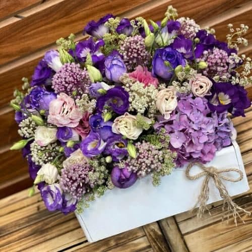 گل فروشی نزدیک کافه پدر خوب فردوسی تهران r324 — تصویر ۲