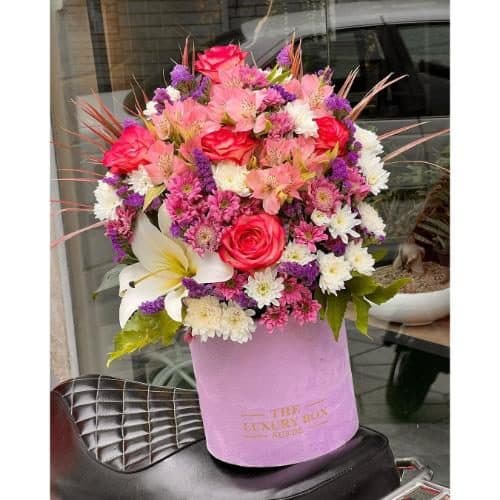 گل فروشی نزدیک کافه طهران بهجت آباد تهران r241