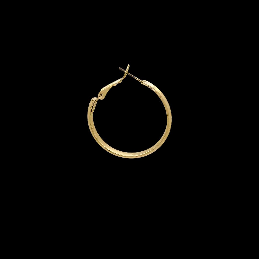 گوشواره حلقهای ساده طلایی (مدل کلاسیک/Classic Gold) — تصویر ۳