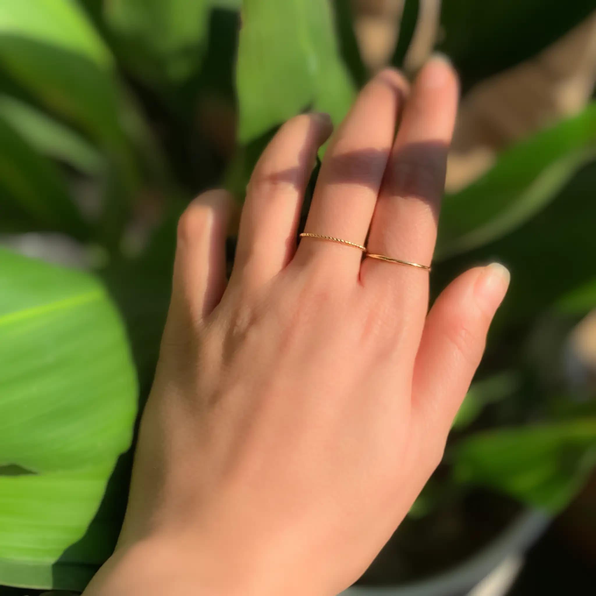 پک دو عددی انگشتر روکش طلا 02 (Minimal Gold Plated Stacking Rings) — تصویر ۳
