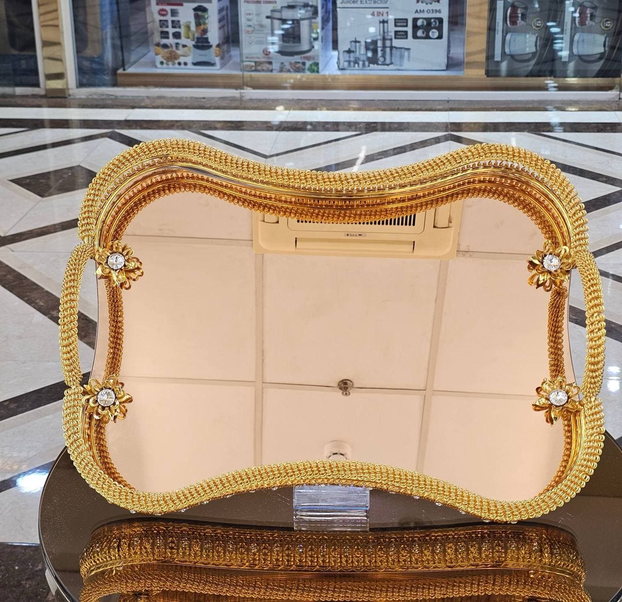 سینی پذیرایی شیک طلایی