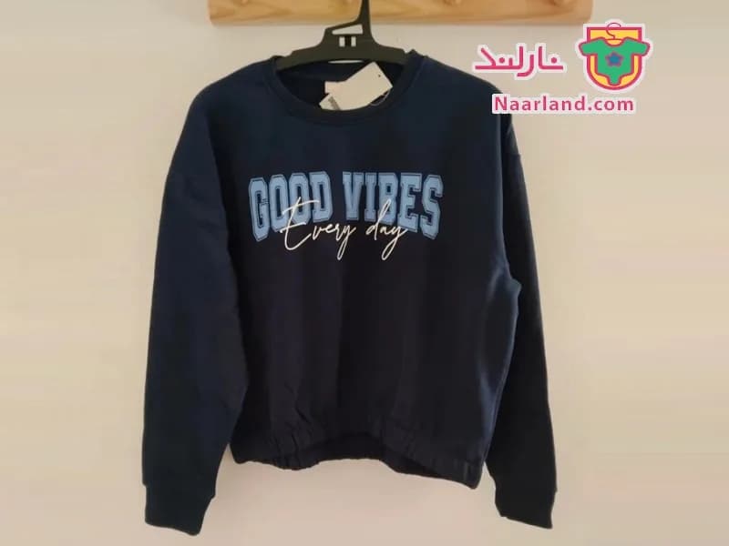 ست بلوز کراپ شلوار دورس داخل کرک Pepperts سرمه ای طرح Good Vibes — تصویر ۳