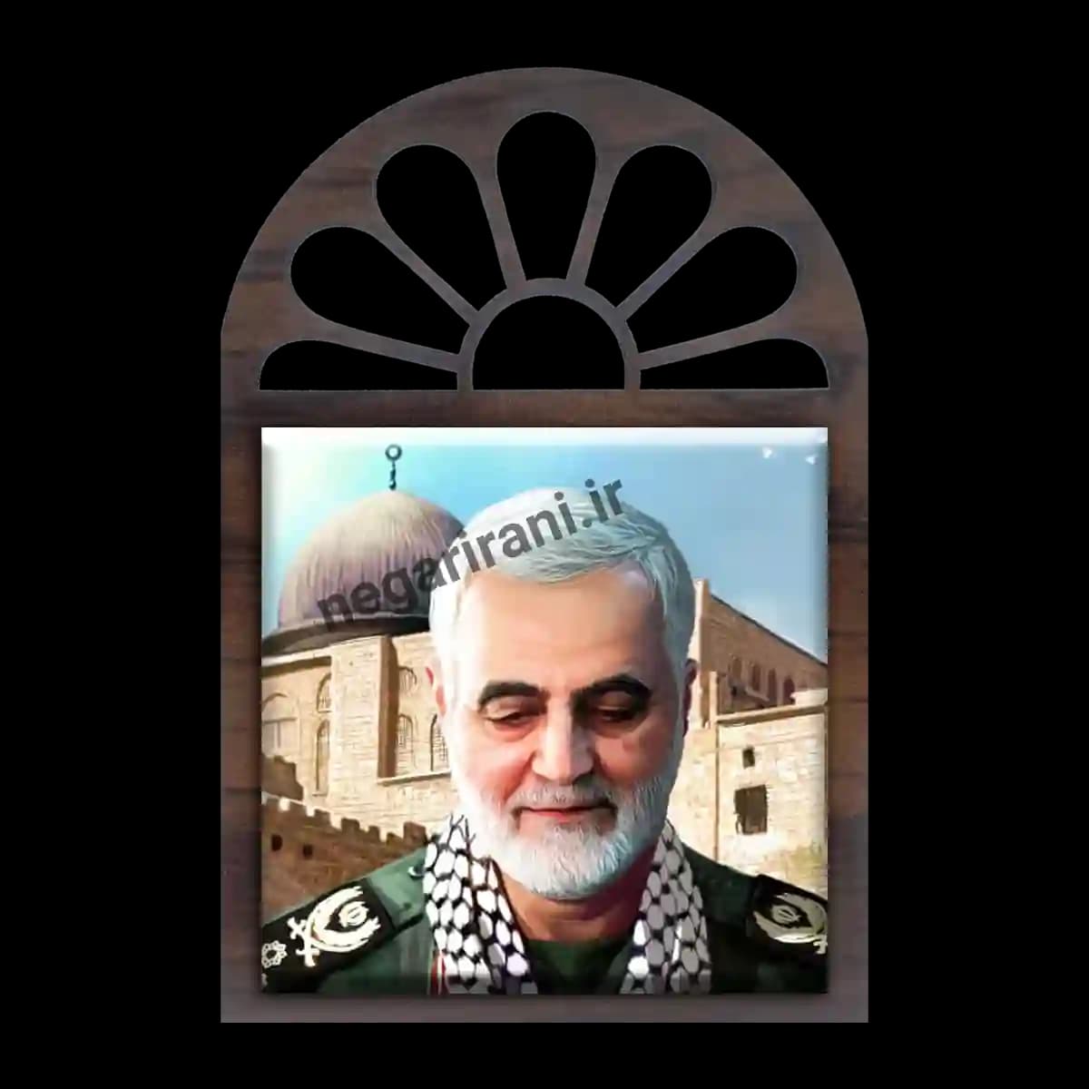 تندیس کاشی پنجره ای حاج قاسم سلیمانی مدل 2ZG108 — تصویر ۲