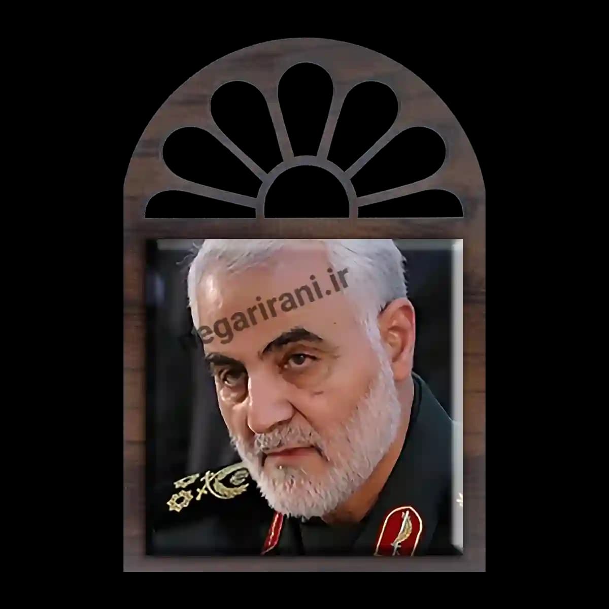 تندیس کاشی پنجره ای حاج قاسم سلیمانی مدل 2ZG88