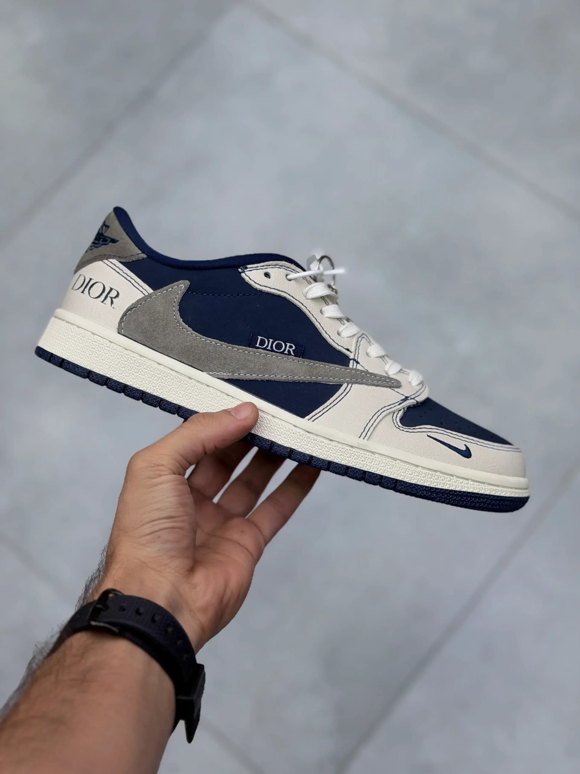 جردن تراویس دیور Air Jordan Travis Dior — تصویر ۲