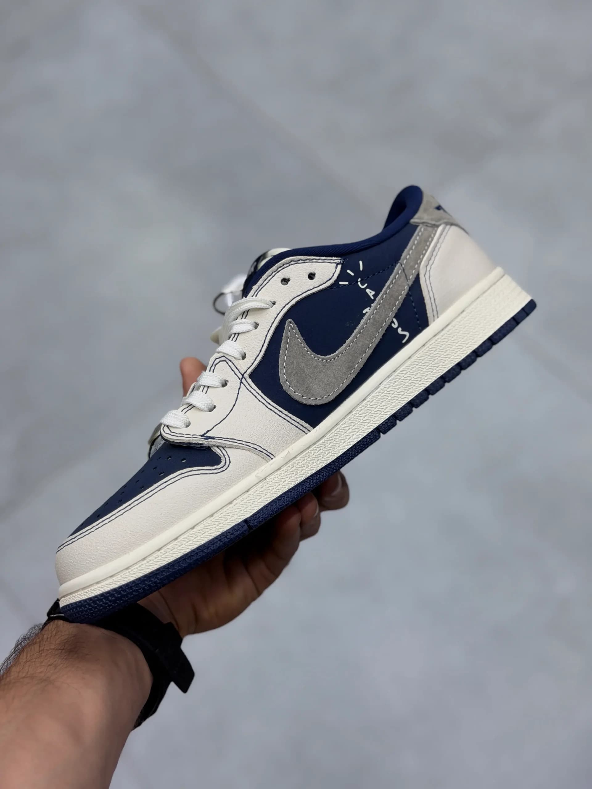 جردن تراویس دیور Air Jordan Travis Dior — تصویر ۴