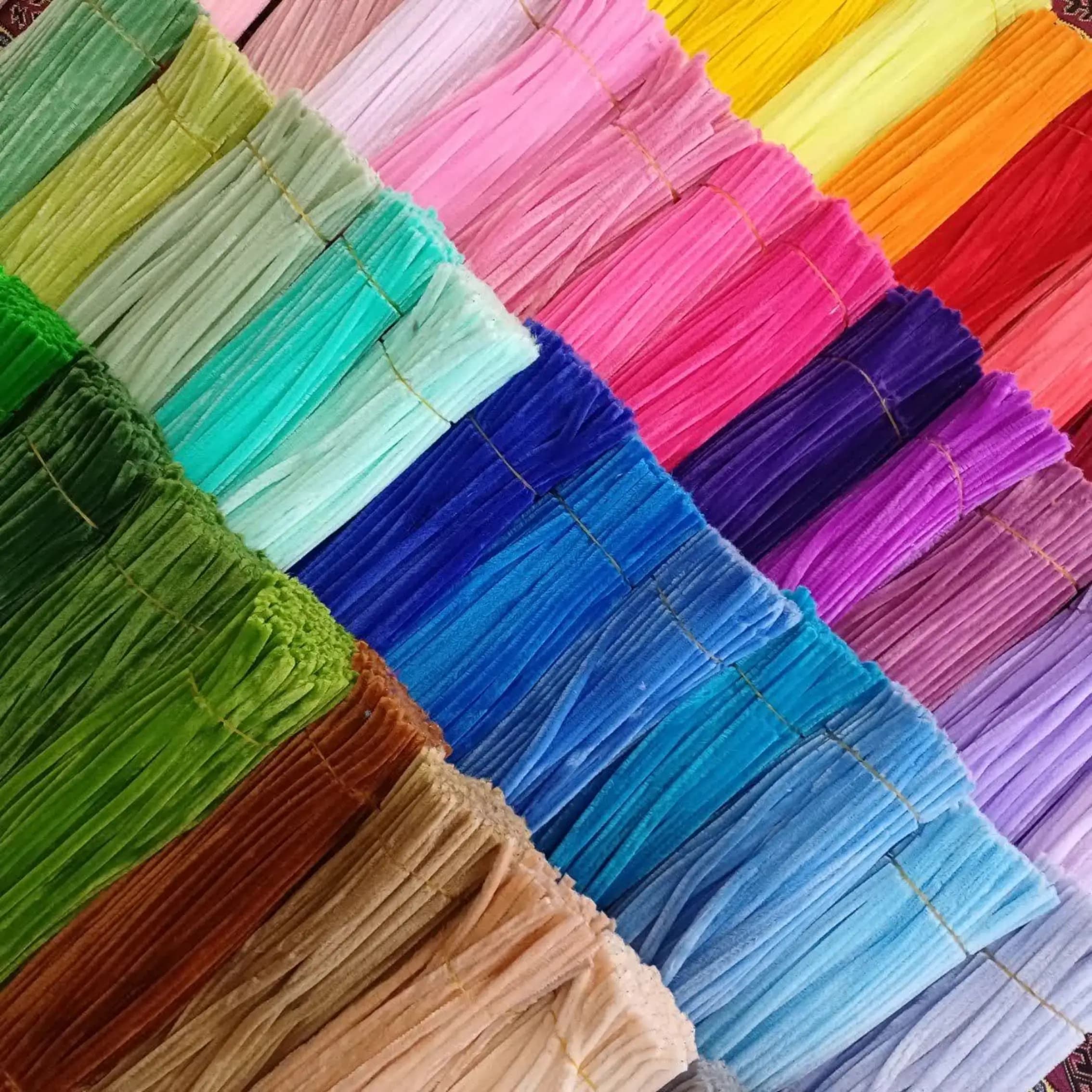 پک پیپ پاک کن مخملی 48 رنگ(کارتنی) شامل 48 بسته — تصویر ۲