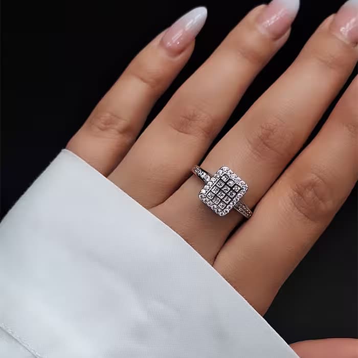 انگشتر زنانه فول نگین ژوپینگ طرح مربع برجسته