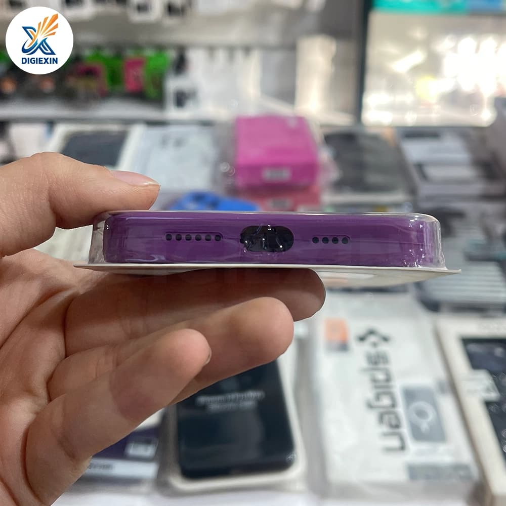 کاور سیلکونی بدون لنز مناسب برای 15 پرومکس — تصویر ۵