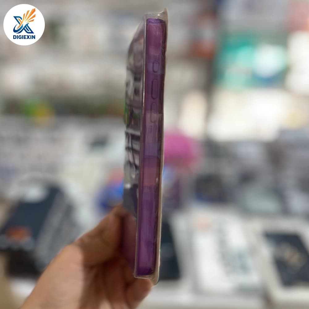 کاور سیلکونی بدون لنز مناسب برای 15 پرومکس — تصویر ۳
