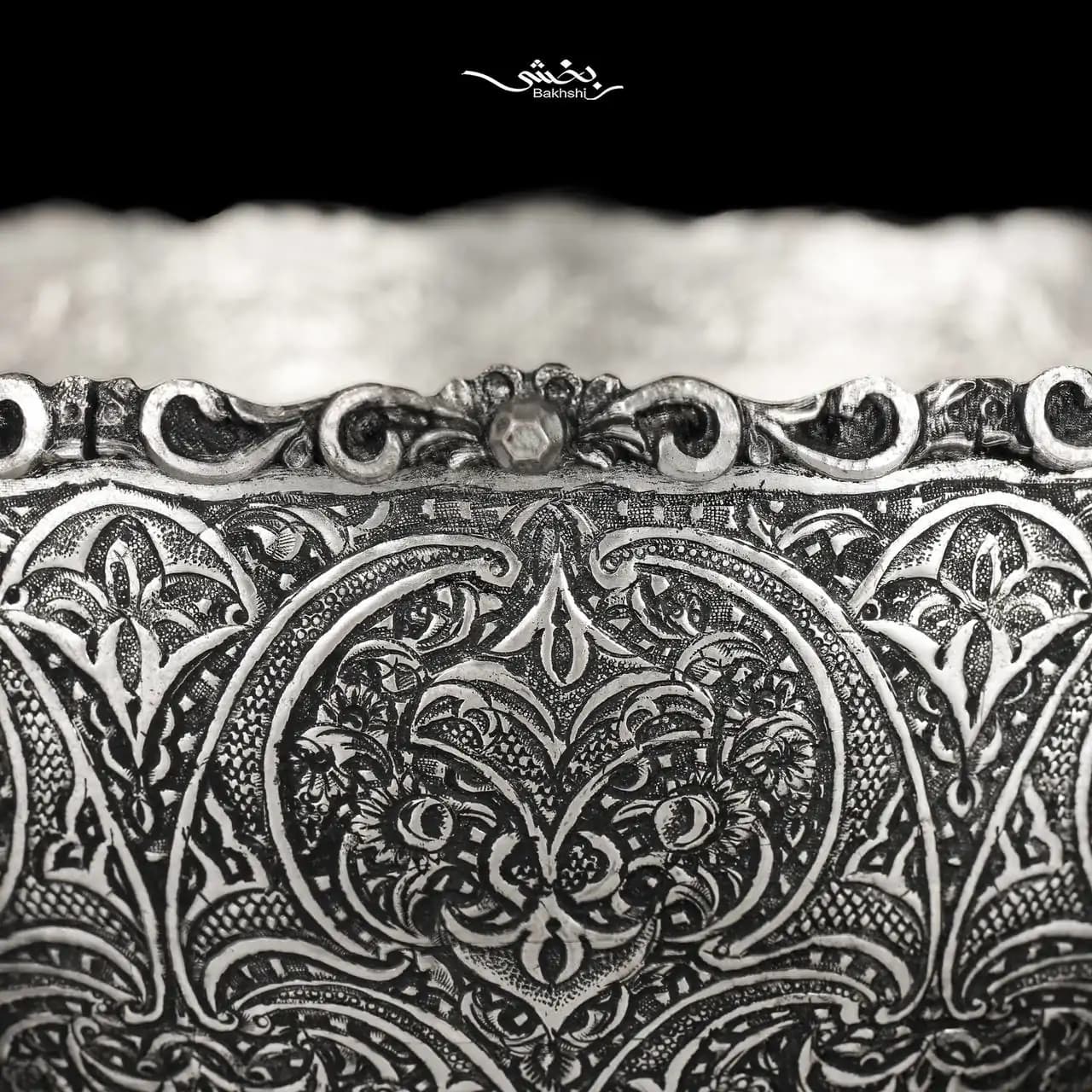 کاسه نقره پایه دار ریزقلم گل و مرغ اعلا — تصویر ۵