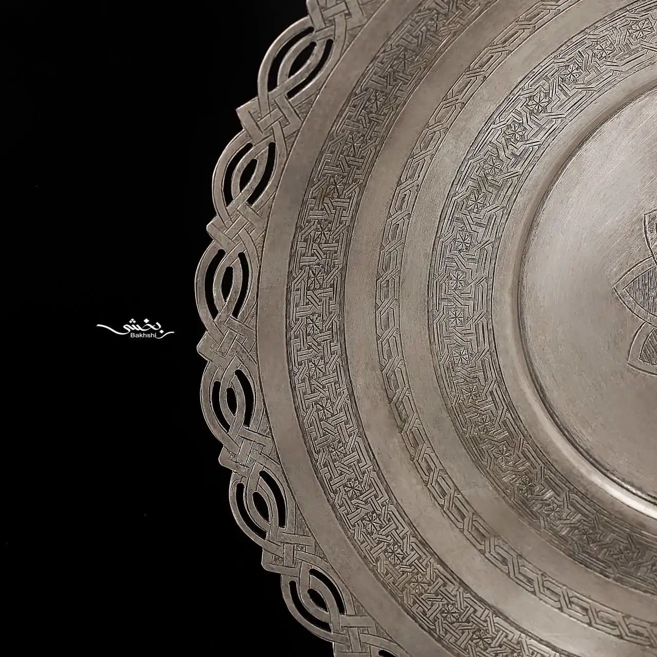 شیرینی خوری نقره گرد پایه دار قدیمی تبریز — تصویر ۳