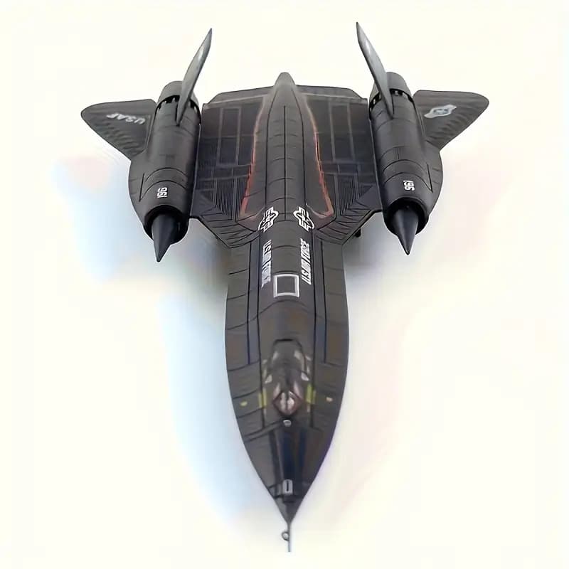 مدل هواپیمای SR-71 مشکی 1:144 با پایه نمایش