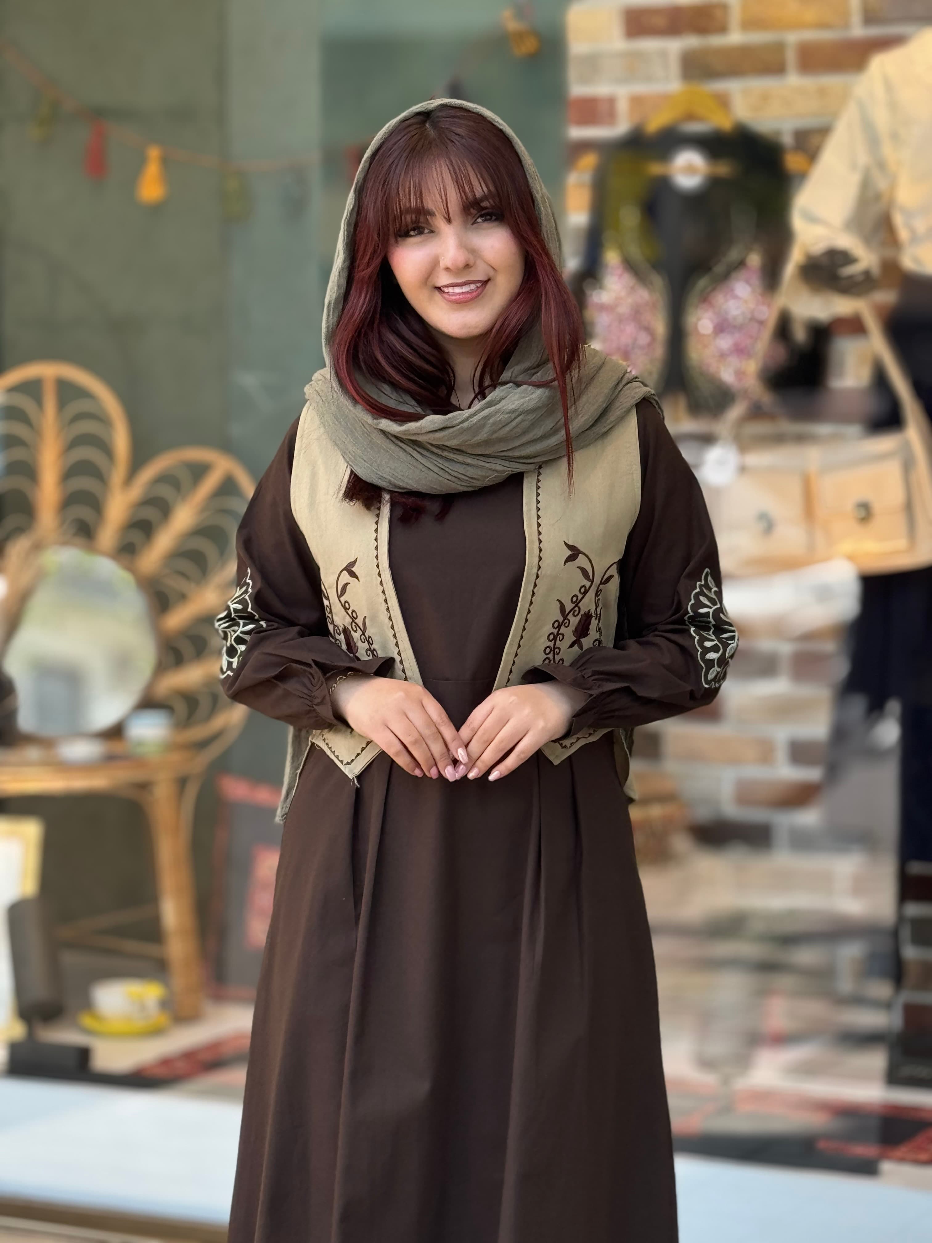 پیراهن جلیقه بته جقه قهوه ای سدری(خاکی) — تصویر ۲