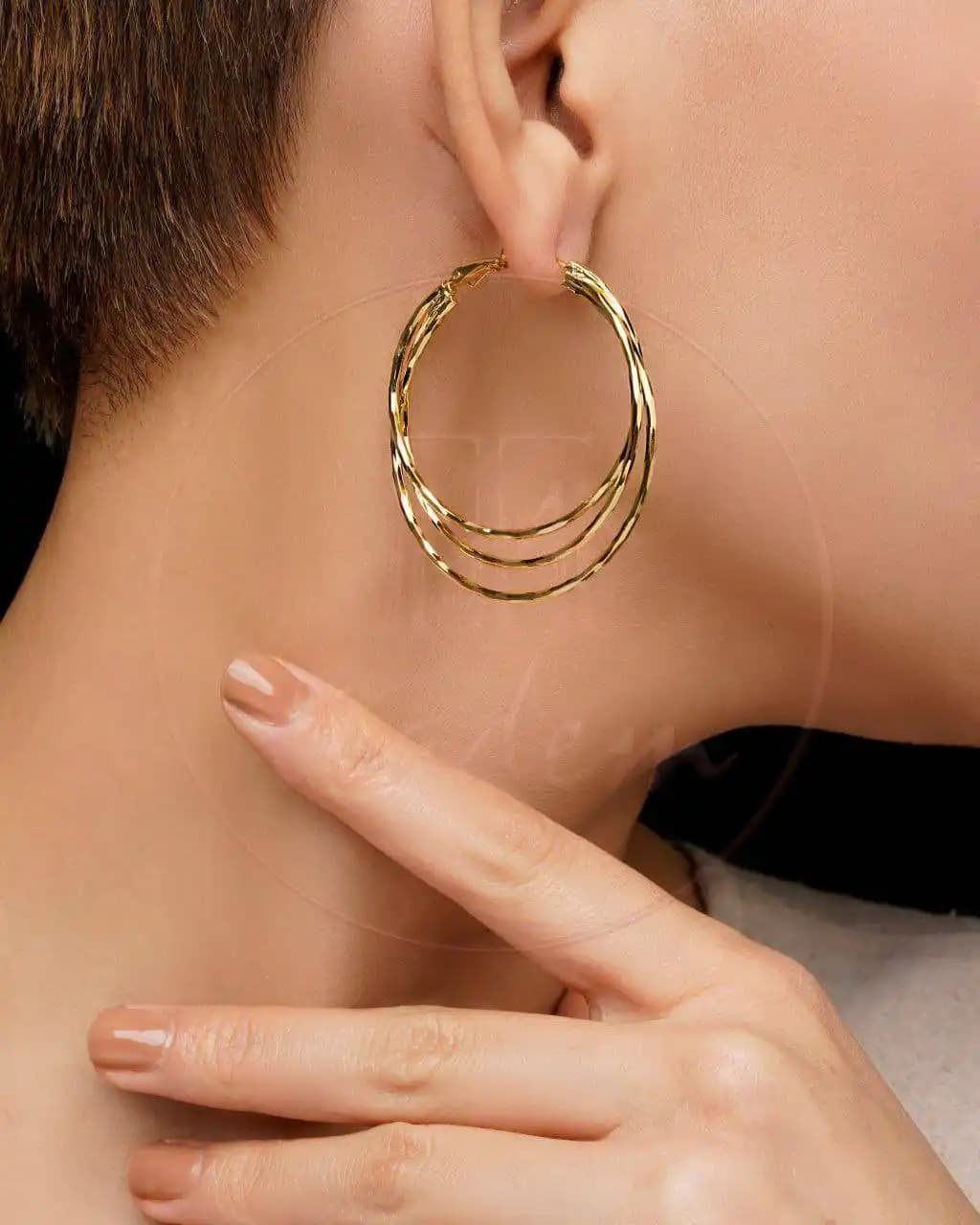 گوشواره حلقهای مینیمال سهلایه طلایی | طراحی مدرن و فوقالعاده سبک