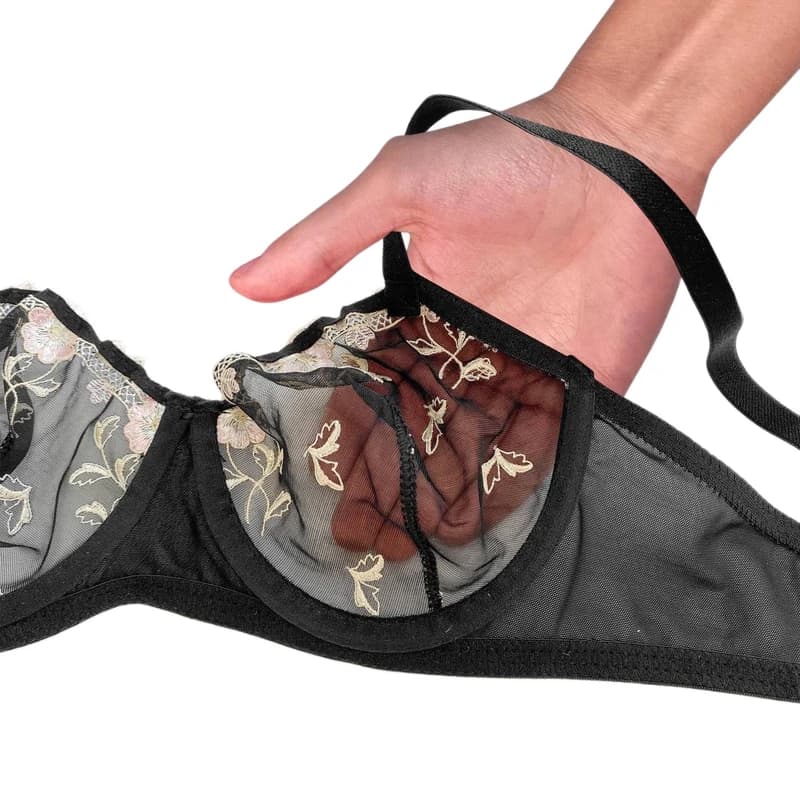 ست شورت و سوتین زنانه نوشه پوش مدل توری گلدوزی — تصویر ۳