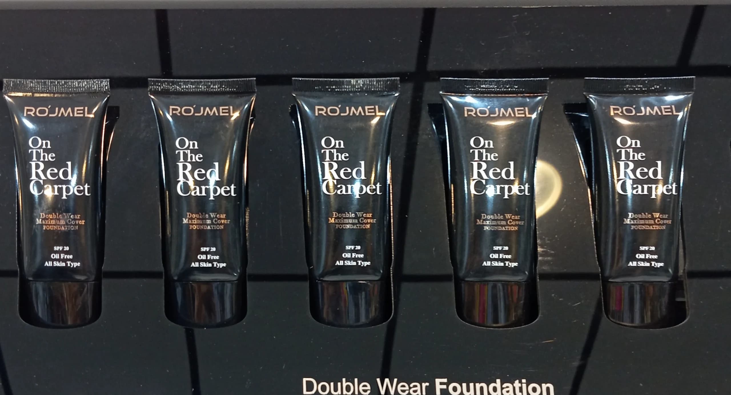 کرم پودر تیوپی دبل ویر رژمل Double Wear Foundation ROJMEL 102 — تصویر ۳