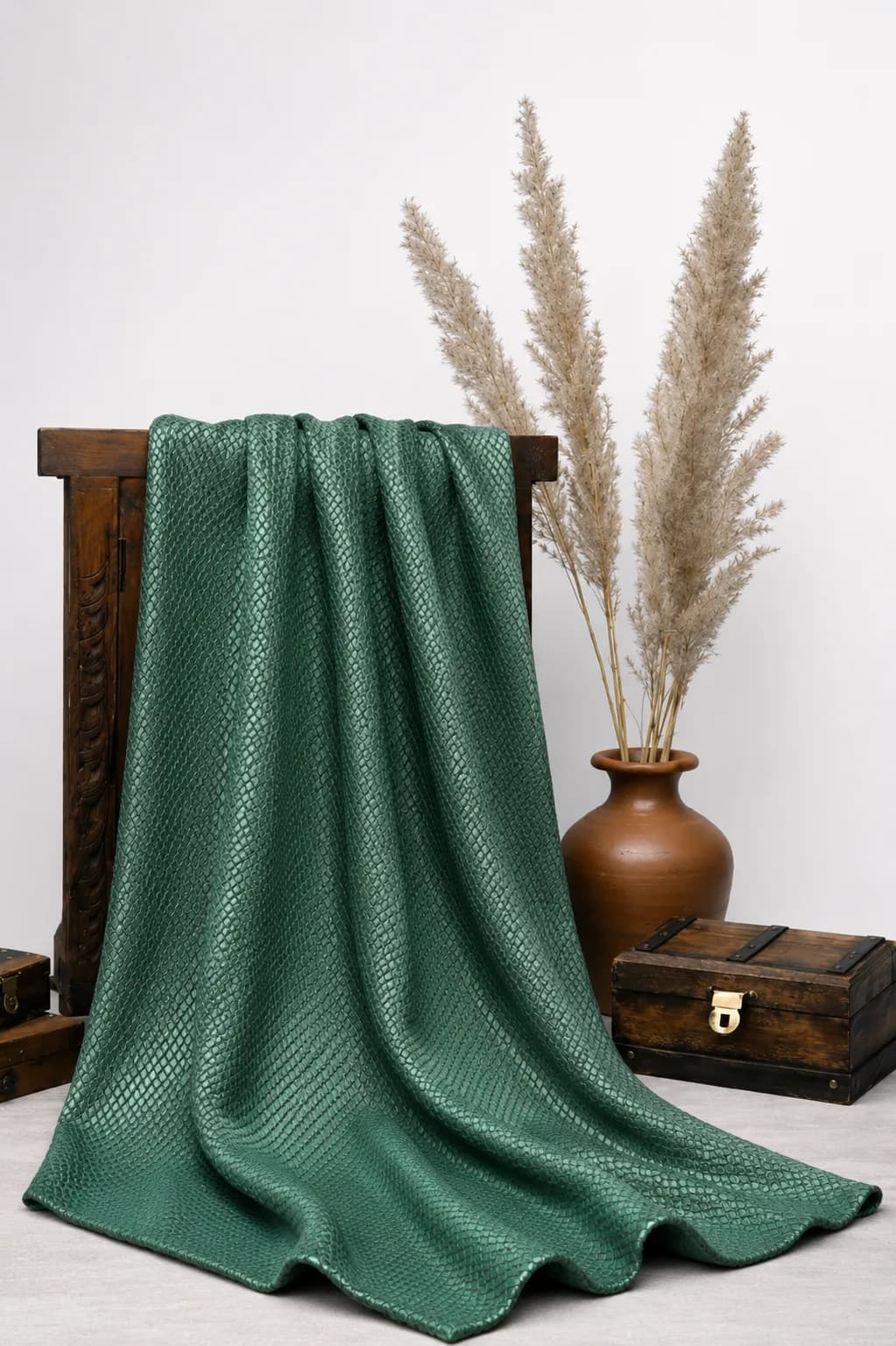 پارچه چرم پوست ماری سبز