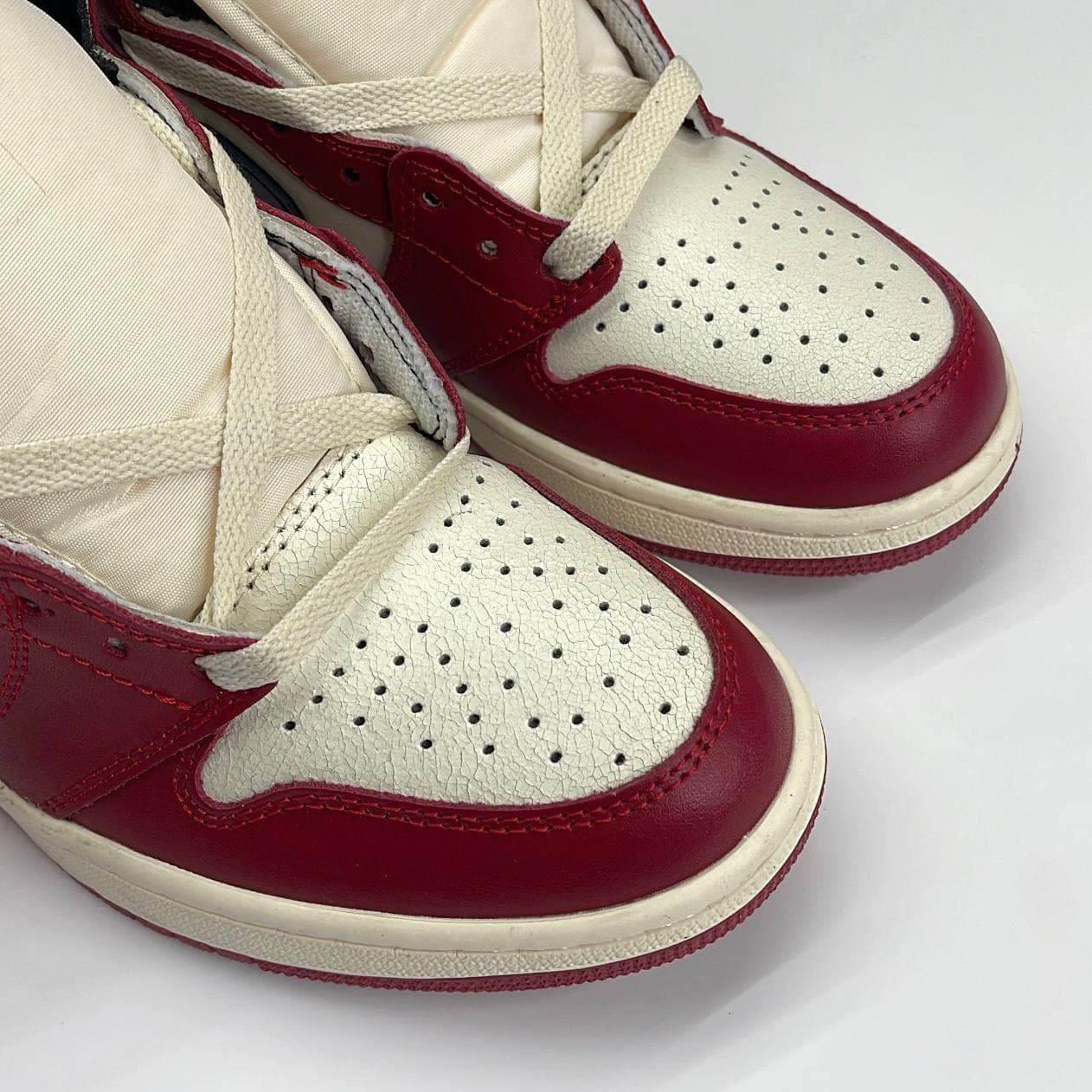کفش نایک ایر جردن وان ساقدار شیکاگو لاست اند فاند Nike Air Jordan 1 High Chicago Lost and Found — تصویر ۶