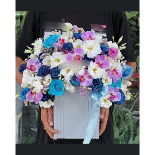 باکس گل آنمون و بابونه برای روز مادر 4547 — تصویر ۲