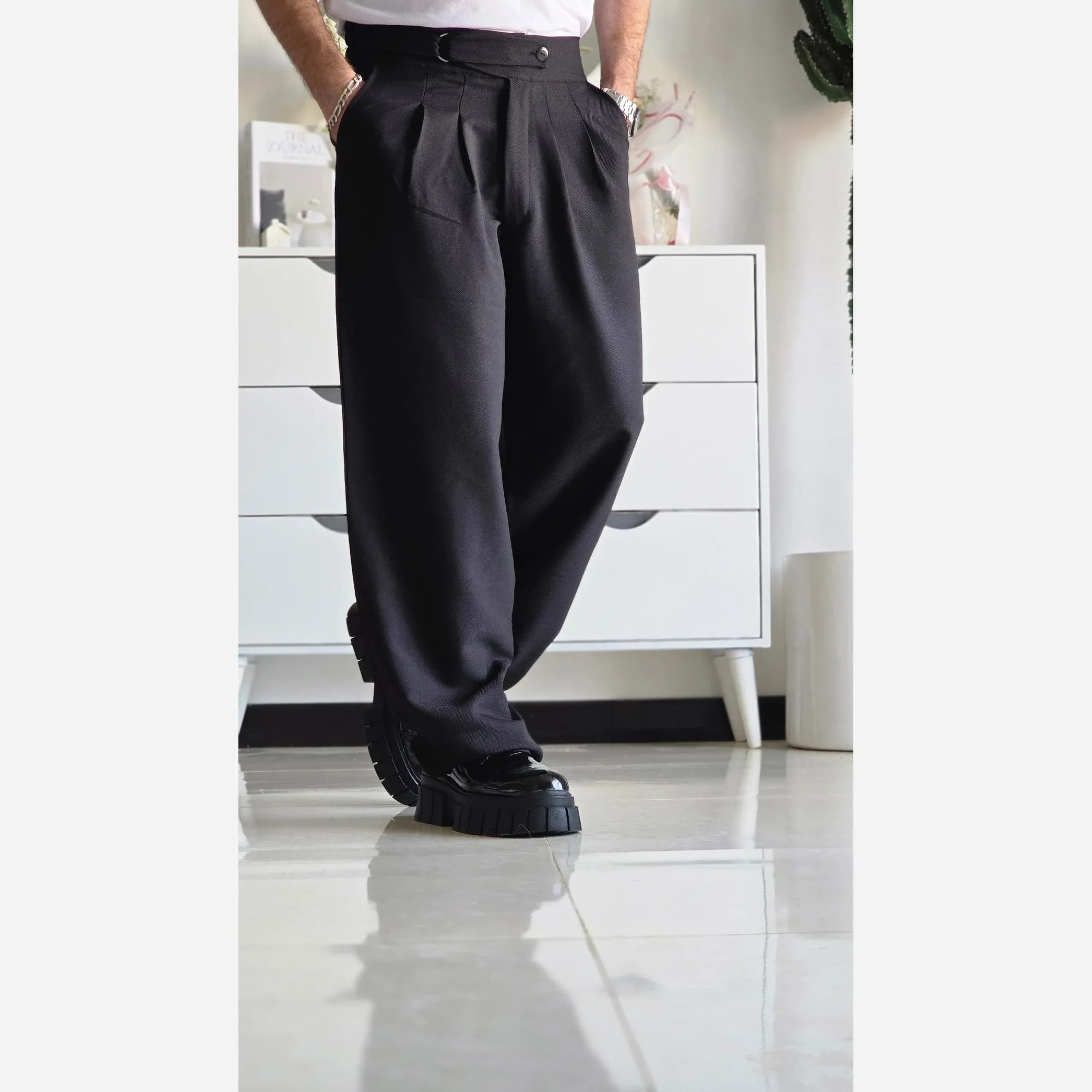 شلوار بگ پارچه ای کجراه مشکی کمر ایتالیایی پیله دار زنانه سایز L تا 3XL — تصویر ۳