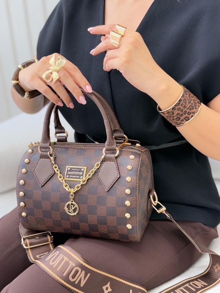 کیف زنانه چرم لویی ویتون زنجیردار شیگا سایز متوسط — تصویر ۴