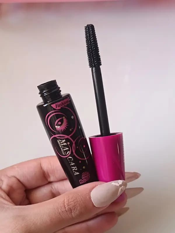 ریمل حجمدهنده و بلندکننده کایمس (KMES Lash Expansion Waterproof Mascara) — تصویر ۵