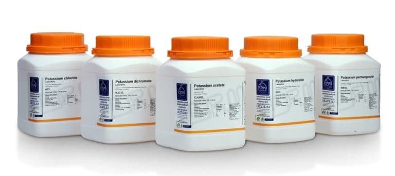 پتاسیم هیدروکساید گرید Extra pure | دکتر مجللی — تصویر ۵