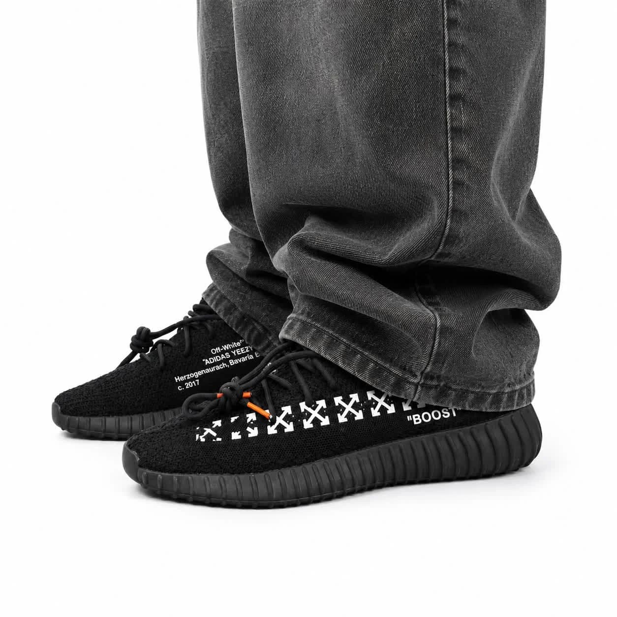 کتونی مردانه آدیداس مدل یزی بوست مشکی تمام Adidas Yeezy Boost 350 — تصویر ۲
