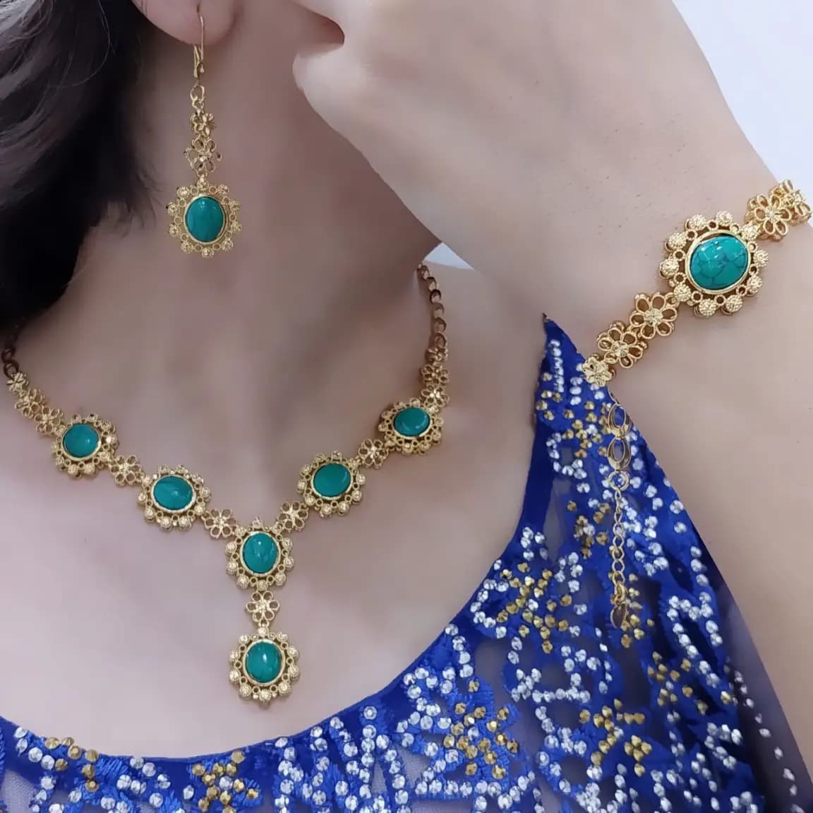سرویس طرح طلا فیروزه و عقیق 4 — تصویر ۳