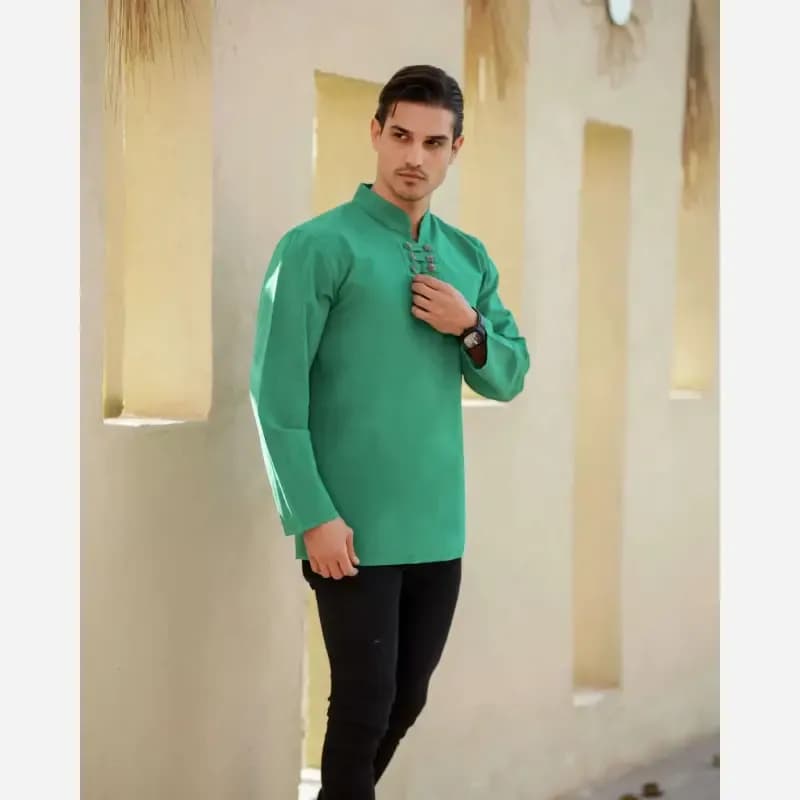 پیراهن مردانه الیاف طبیعی مدل هشت دکمه سبز صابونی سایزبندی 1 تا 5 — تصویر ۴