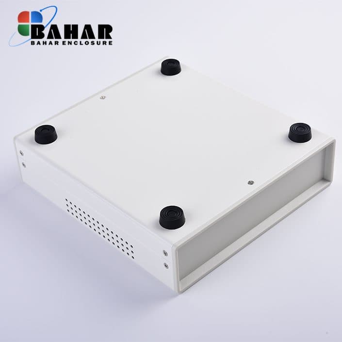 BDA 40011-A1 W250 جعبه فلزی با پانل پلاستیکی — تصویر ۳