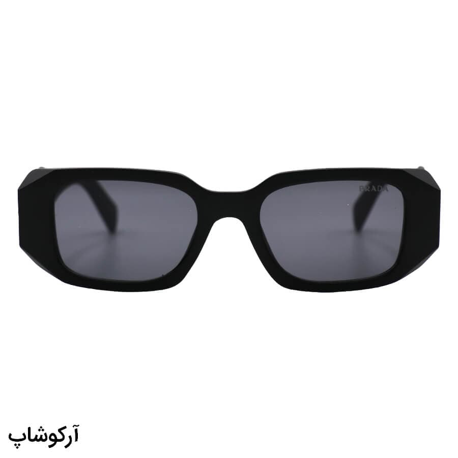 عینک آفتابی پرادا با فریم مستطیلی شکل، رنگ مشکی مات و لنز دودی تیره مدل SL312 — تصویر ۳