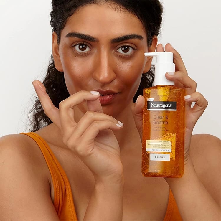 ژل میسلار Neutrogena مدل Clear and Soothe حجم 200 میلی لیتر — تصویر ۷