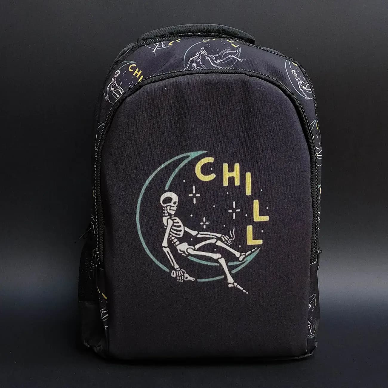کوله پشتی برزنتی طرح Chill Skeleton | مدل اسکلت فضایی فانتزی اسپرت با فضای لپتاپ و عرقگیر حرفهای