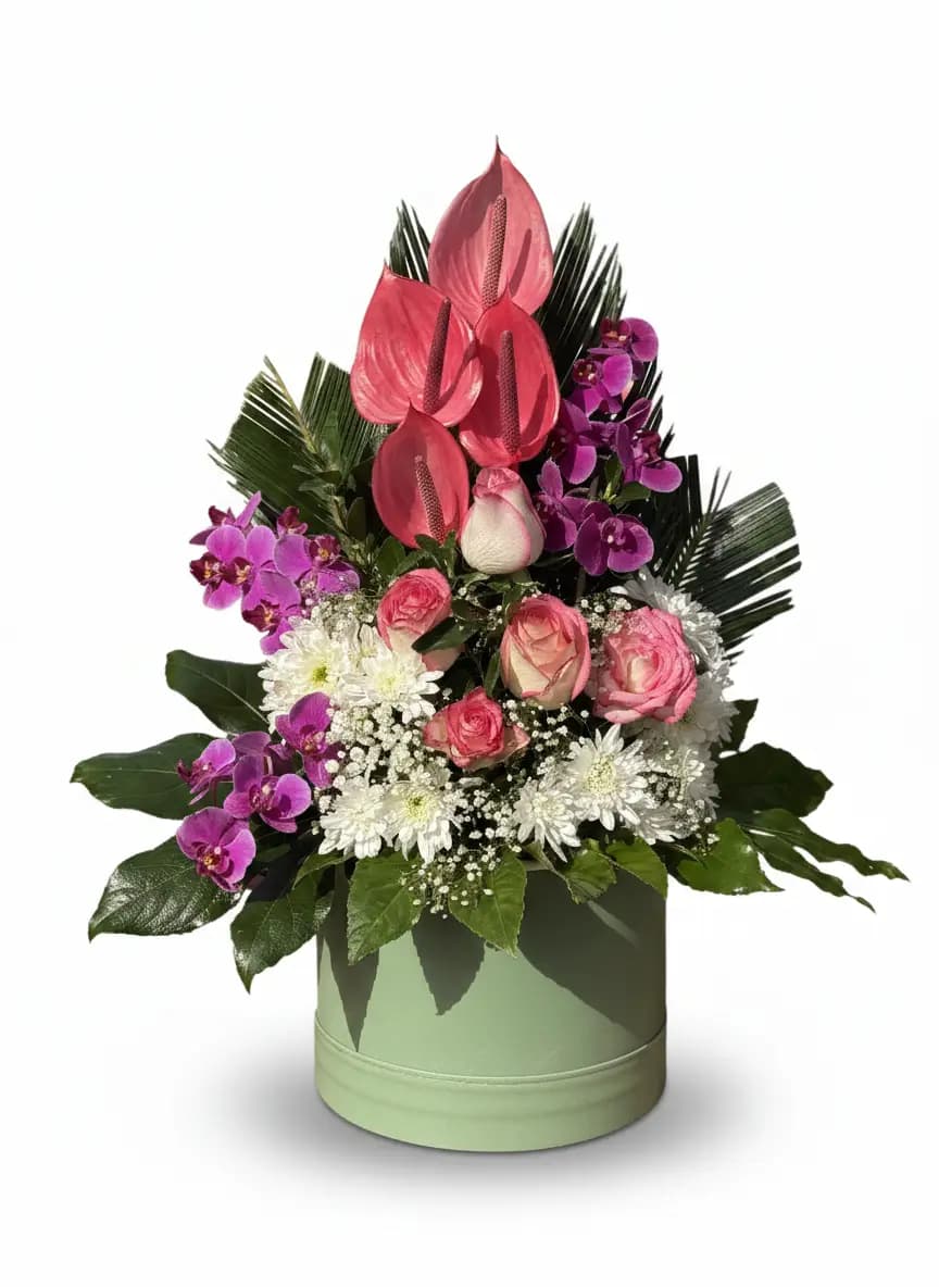 باکس گل لاکچری آنتوریوم و رز | Green round Flower box No.2 | پلتفرم سبز | هایپرمارکت گل و گیاه