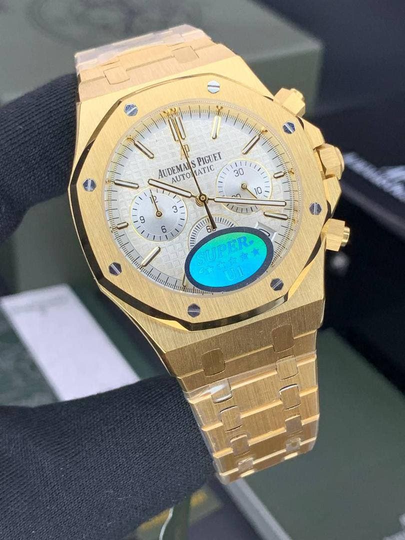 ساعت مچی مردانه اودمار پیگه AUDEMARS PIGUET ROYAL صفحه سفید/ بند طلایی
