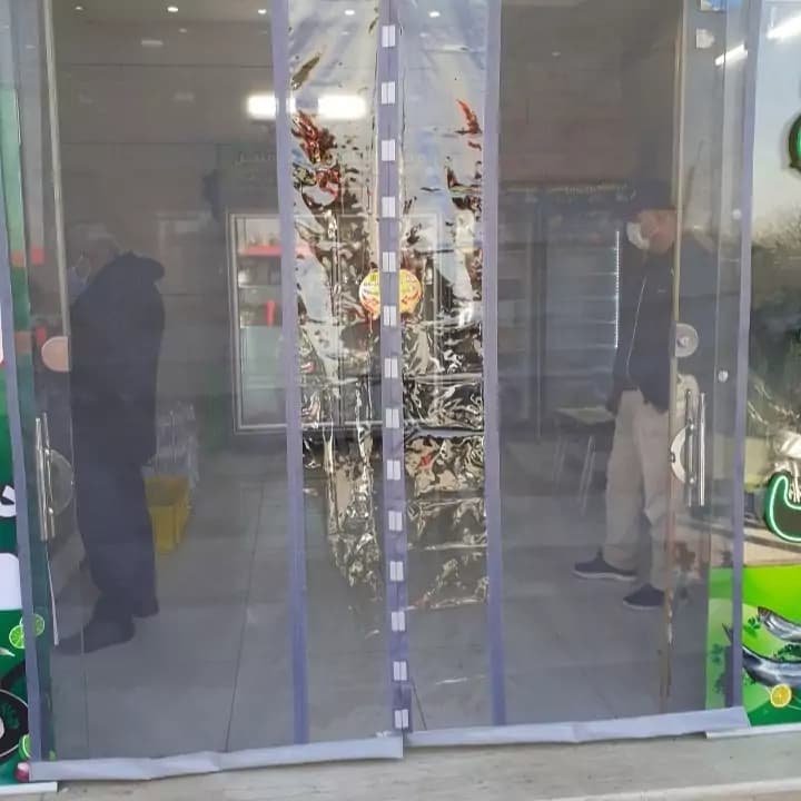 پرده توری مغناطیسی مدل تور پلاس عرض 130 در ارتفاع 230، با دوخت پلاستیک در وسط (تولید در ابعاد دلخواه) — تصویر ۲