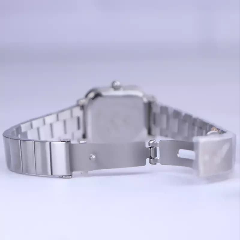 ساعت مچی ویتوریا زنانه فلزی نقره ای صفحه مربع مشکی 3386/5 — تصویر ۲