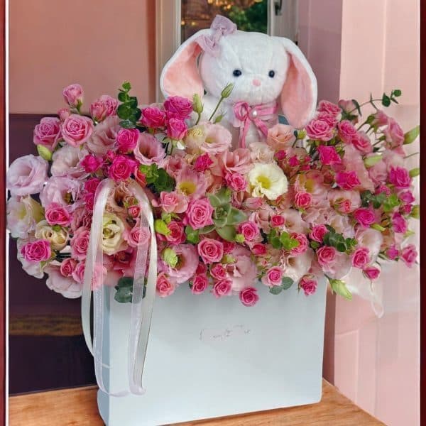 ارسال گل طبیعی برای بانک خاورمیانه شعبه نوبخت تهران