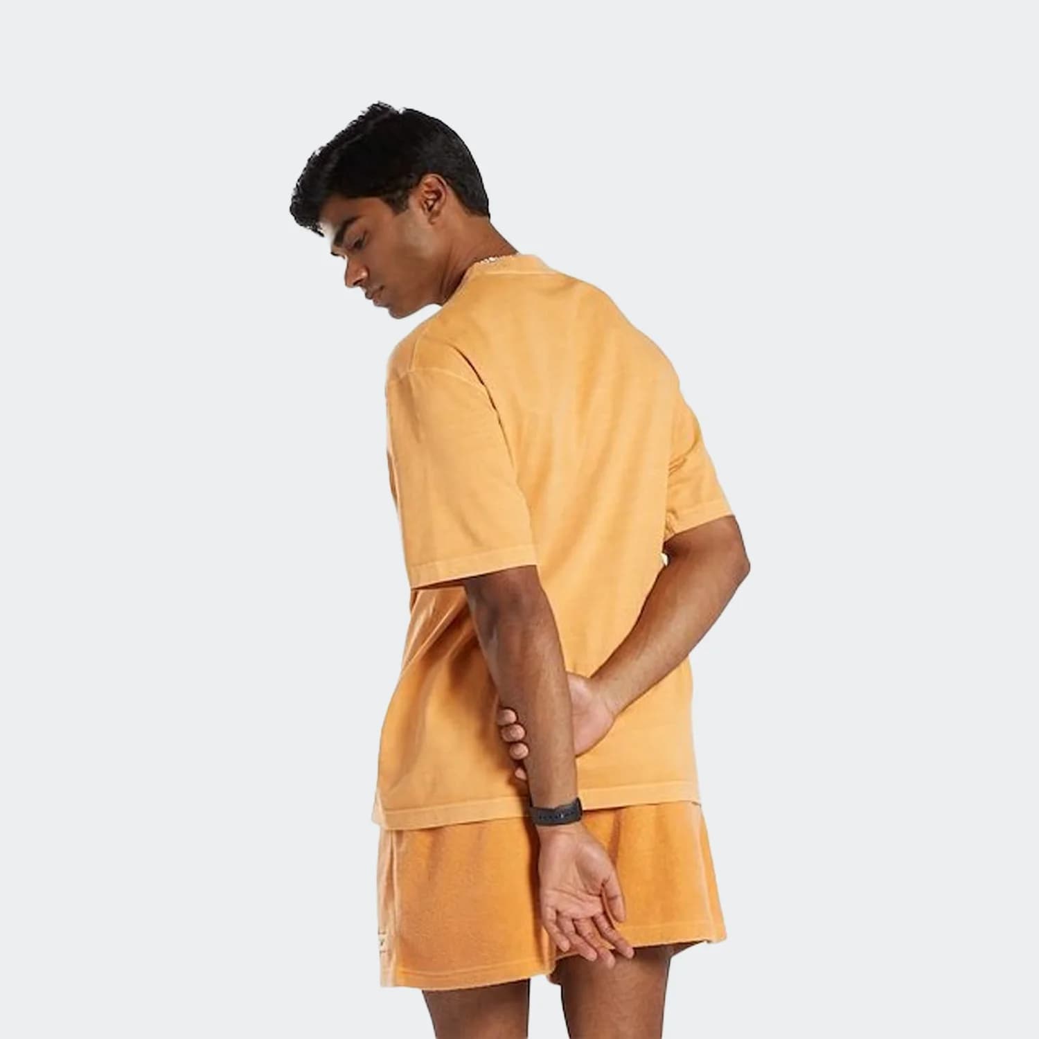 تیشرت مردانه ریباک مدل Classics Natural Dye T-Shirt — تصویر ۲