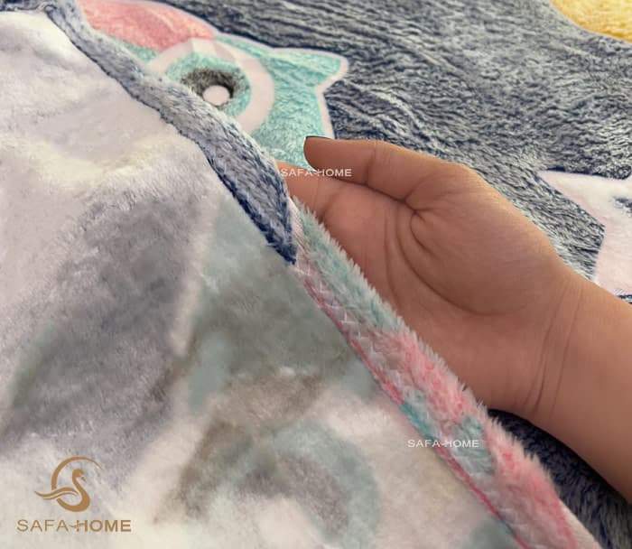 پتو مسافرتی یک نفره شبنما طرح عروسکی — تصویر ۲
