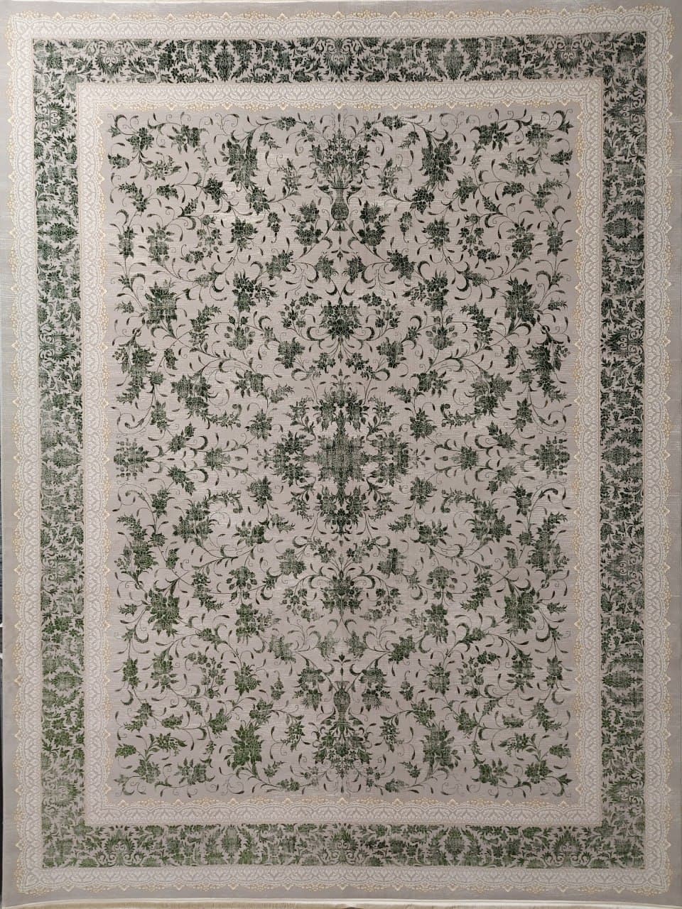 فرش ۷۰۰ شانه نقشه افشان گارنت زمینه سبز ترمه ای