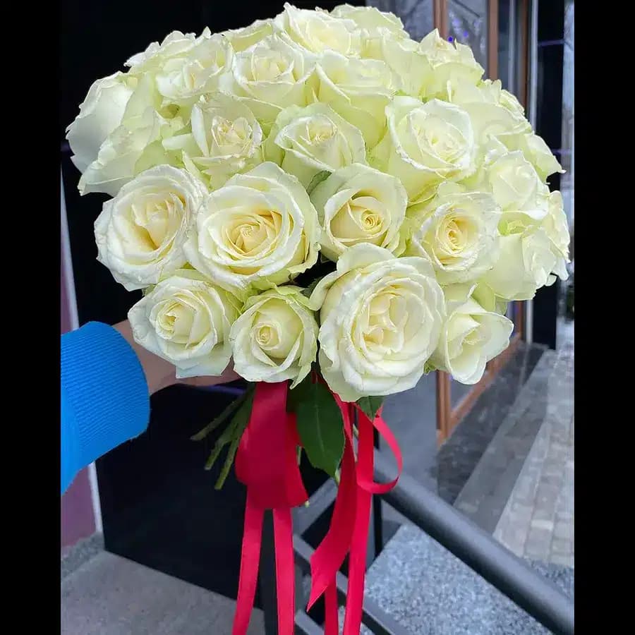دسته گل رناتا — تصویر ۲