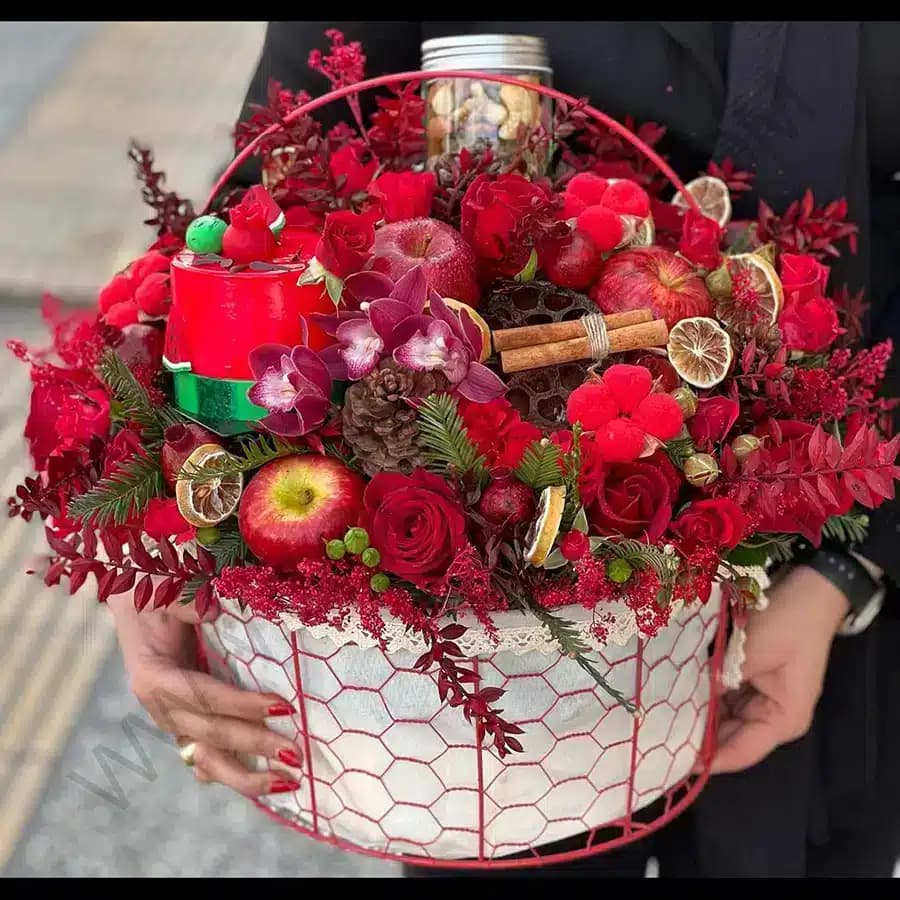 باکس گل و میوه لیانا