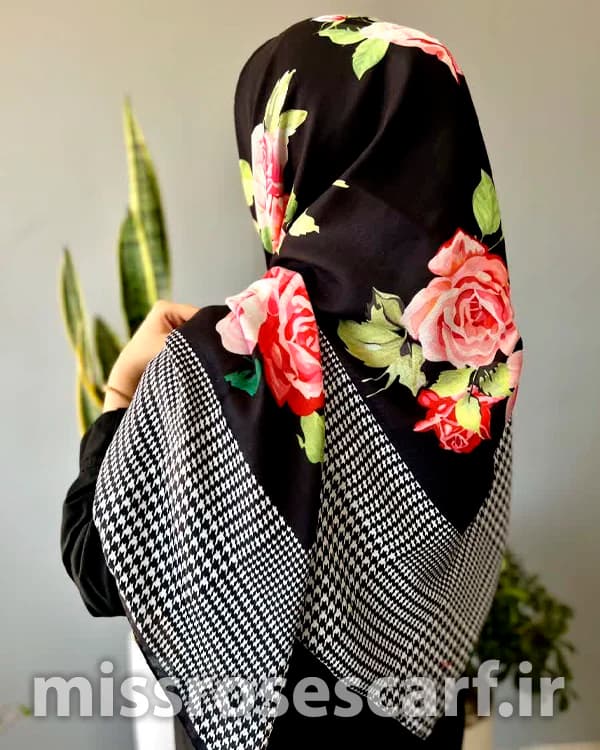 روسری نخی طرح مینیمال — تصویر ۲
