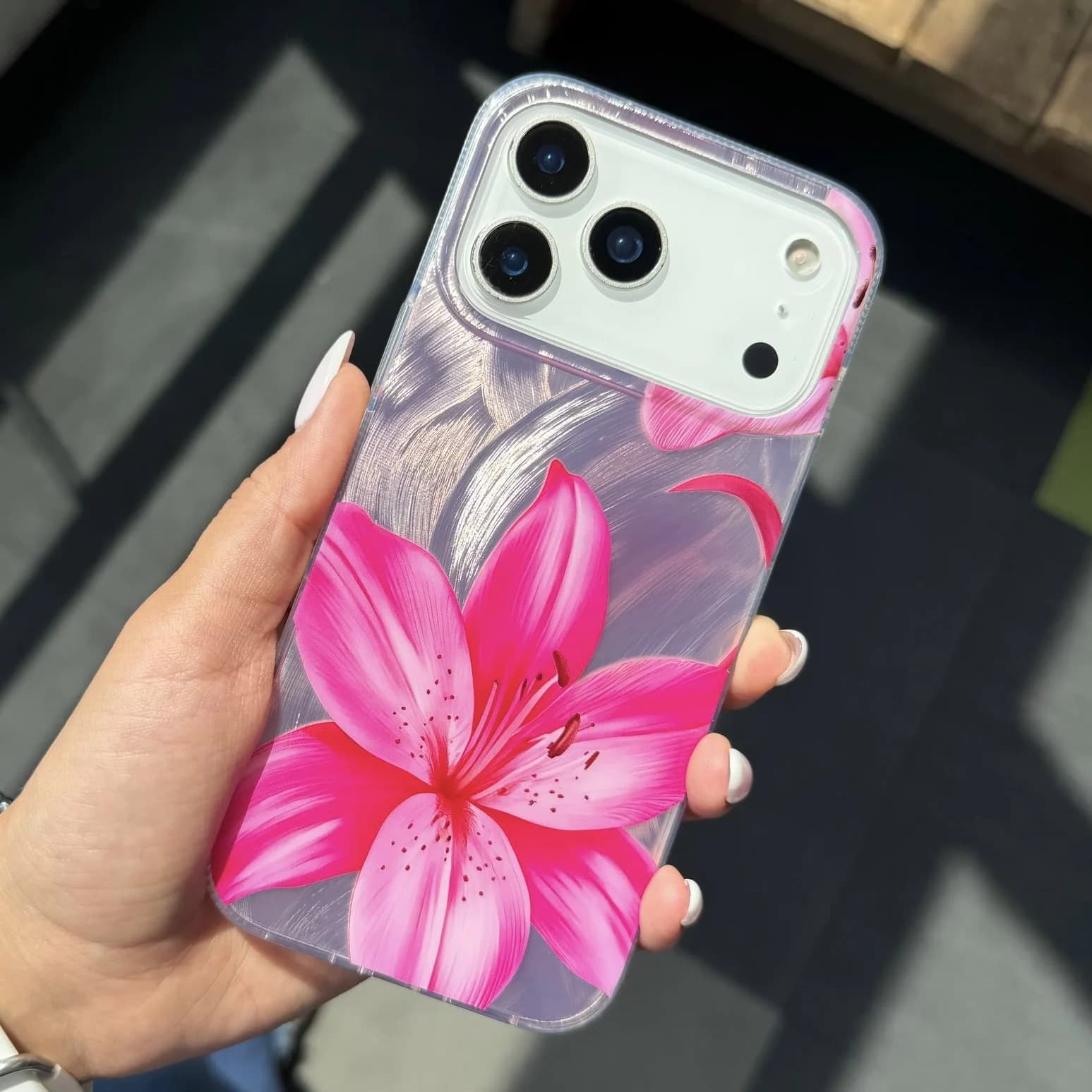 قاب lilium صورتی و آبی (آیفون) — تصویر ۵