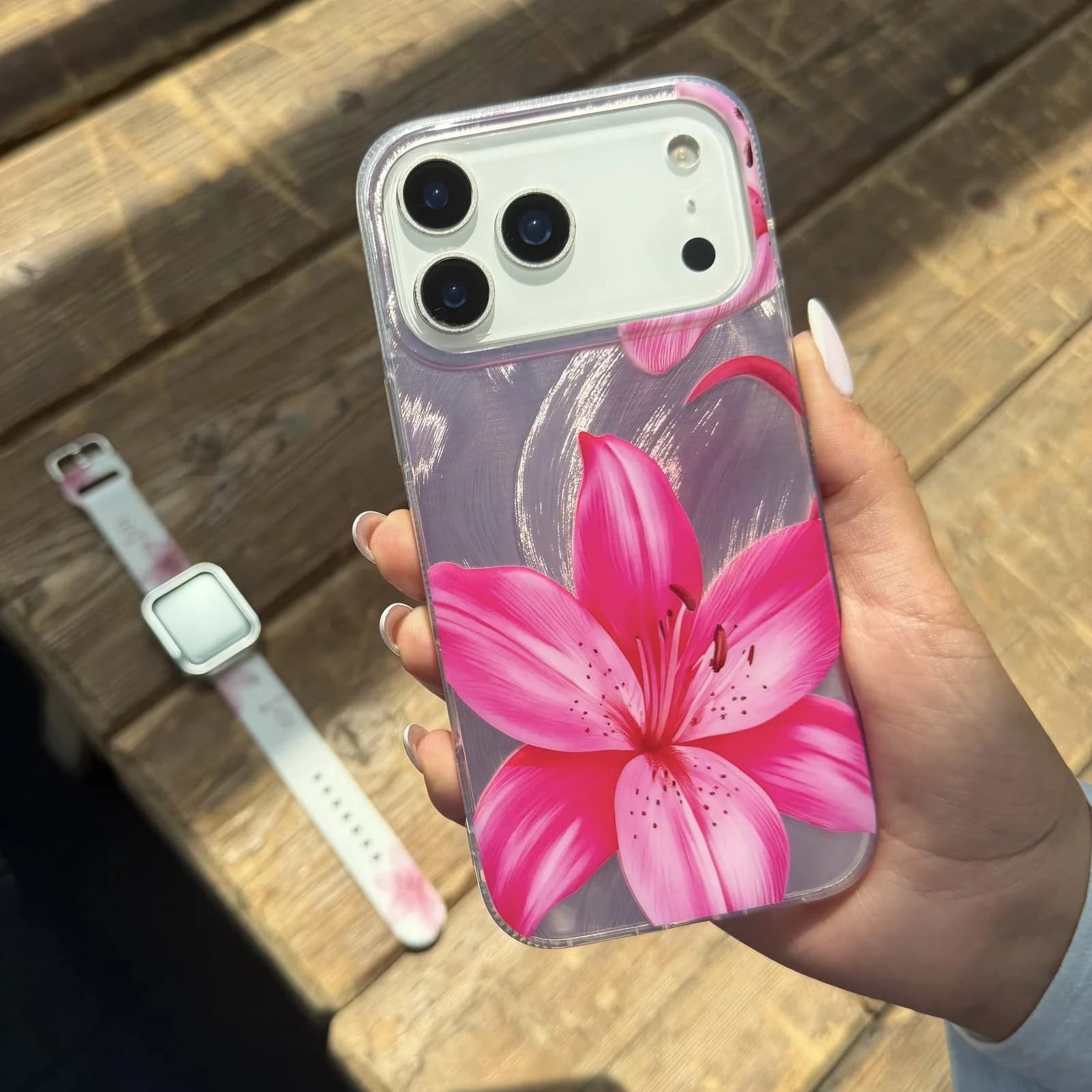 قاب lilium صورتی و آبی (آیفون) — تصویر ۴