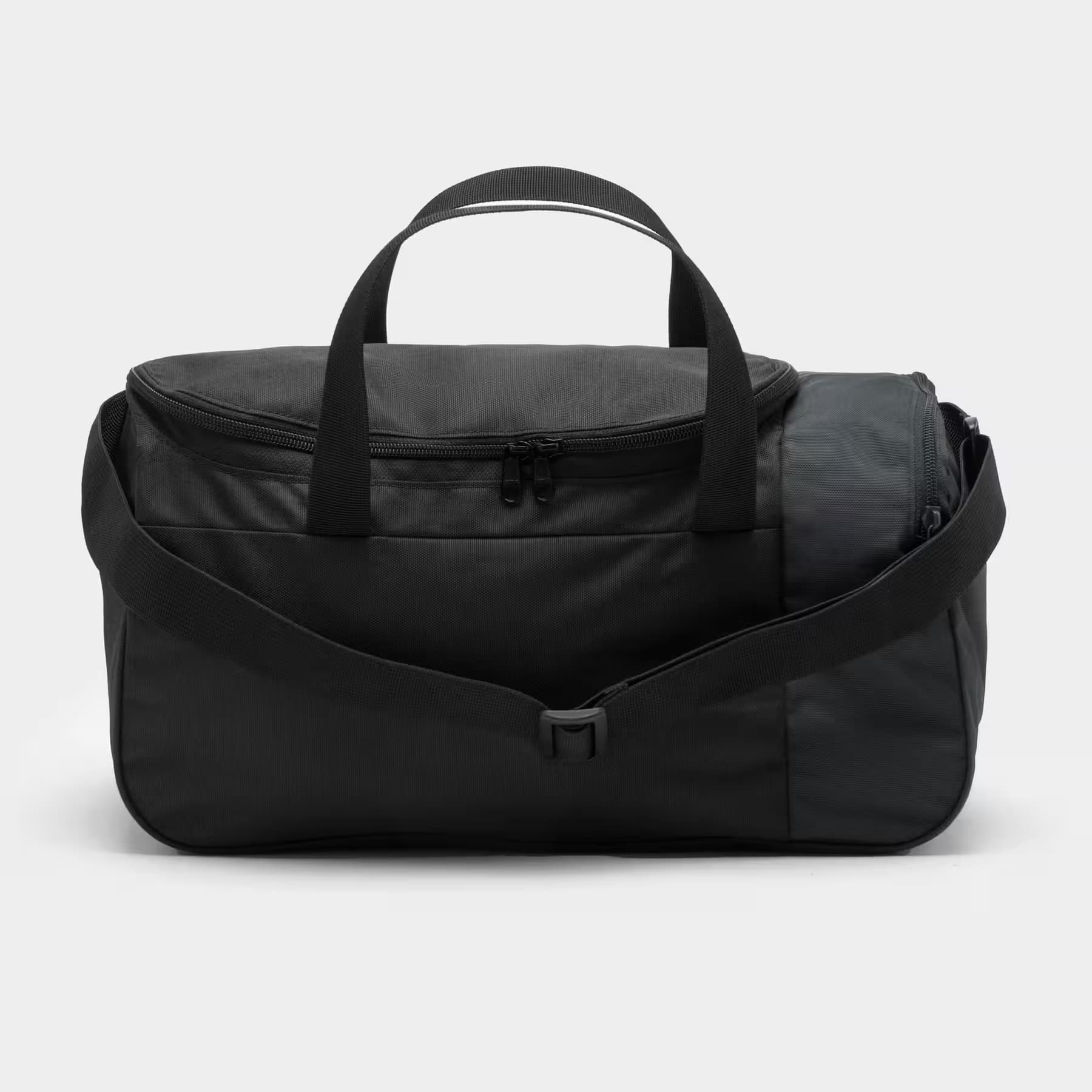کیف ورزشی کیپستا دکتلون Kipsta Sports Bag – 20L – Black – Essential — تصویر ۳